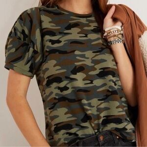 Velvet by Graham & Spencer for Anthropologie Camo Tee Size Small